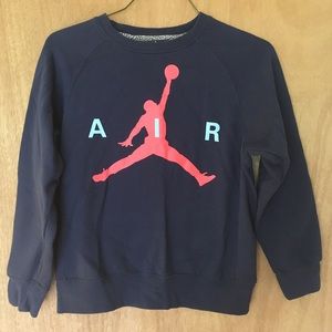NWOT boys Jordan navy blue sweatshirt size 12-13